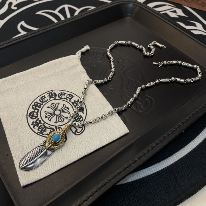 Ch*0me He**ts necklaces